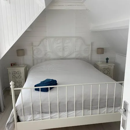 Lola's Beachhouse Feriehus